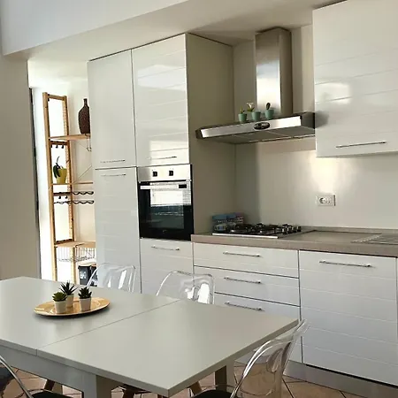 Se077 - Senigallia, Elegante Trilocale Nel Cuore Del Centro Storico Senigália