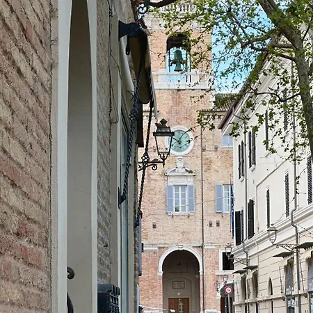 Se077 - Senigallia, Elegante Trilocale Nel Cuore Del Centro Storico * Senigália